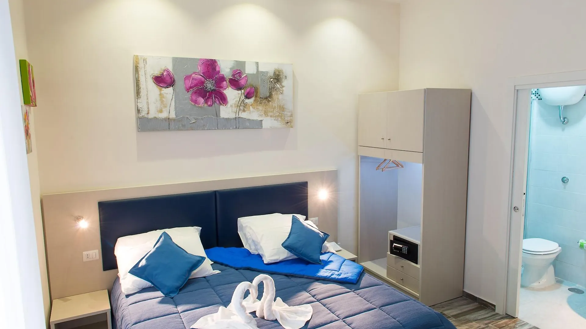 Napoli'S Gold Hotel Guest house