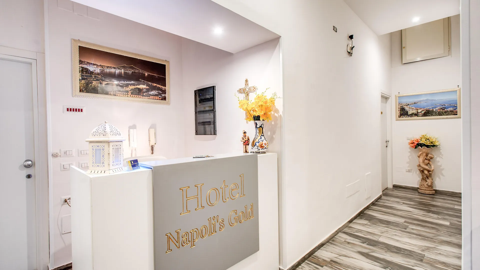 Napoli'S Gold Hotel 3*, Naples
