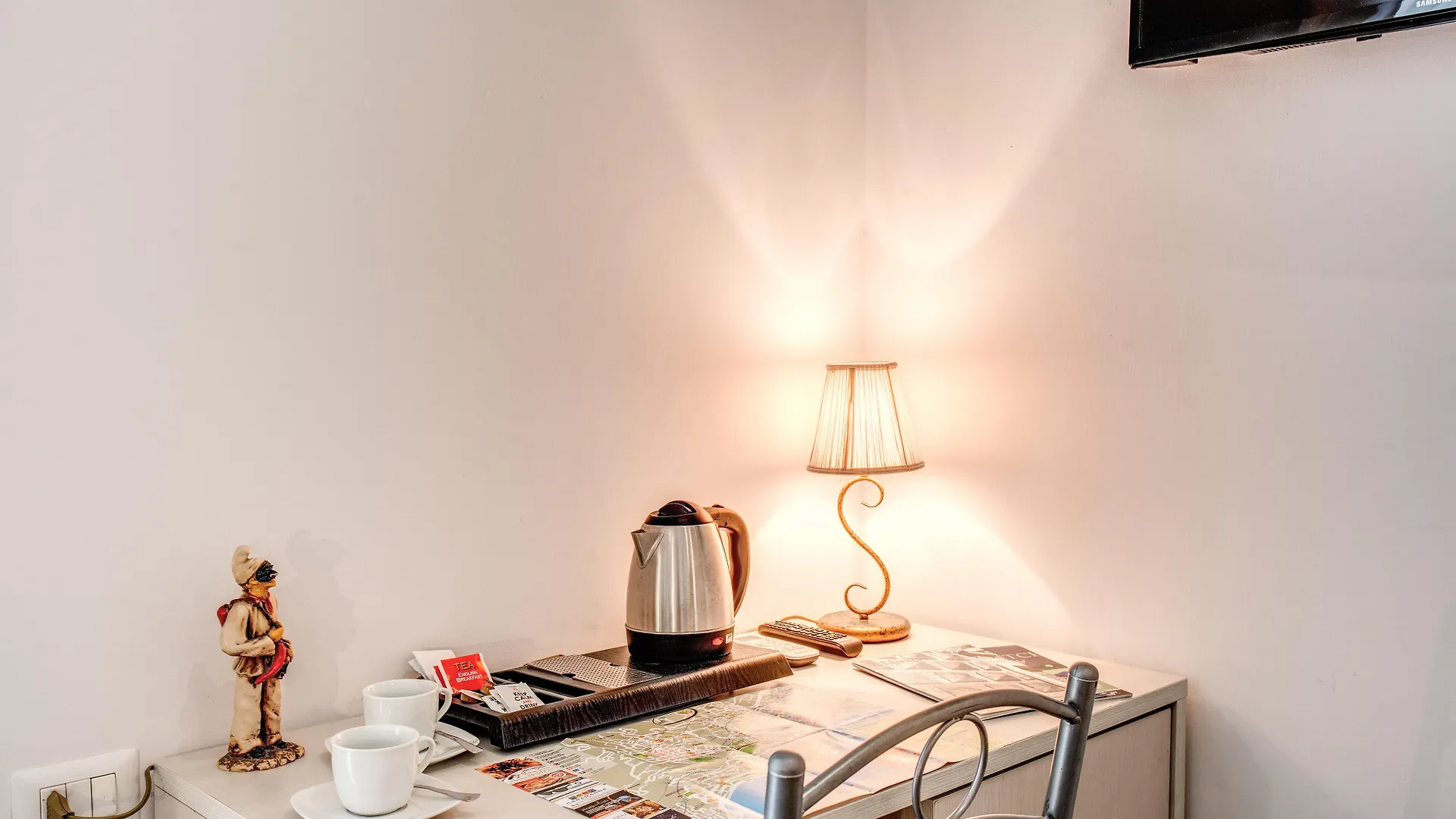 Napoli'S Gold Hotel Guest house