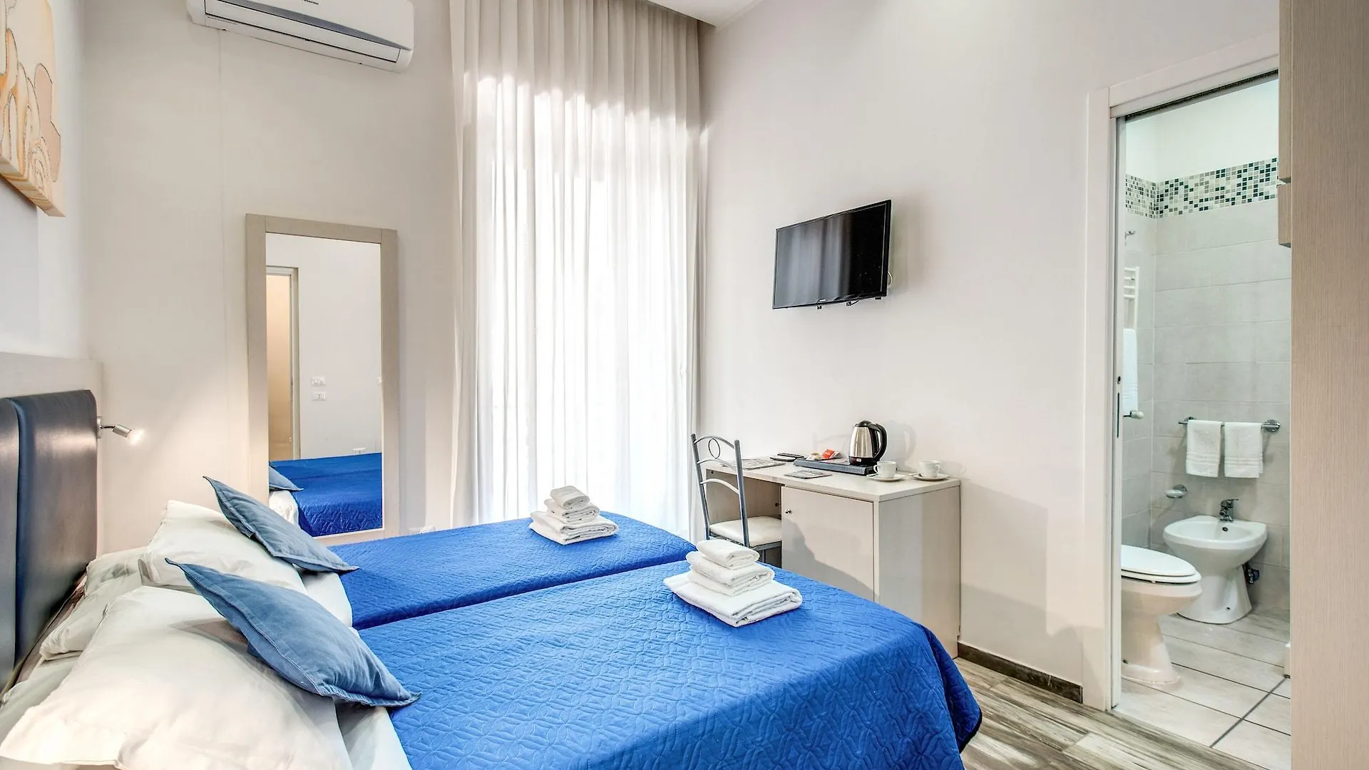 Napoli'S Gold Hotel