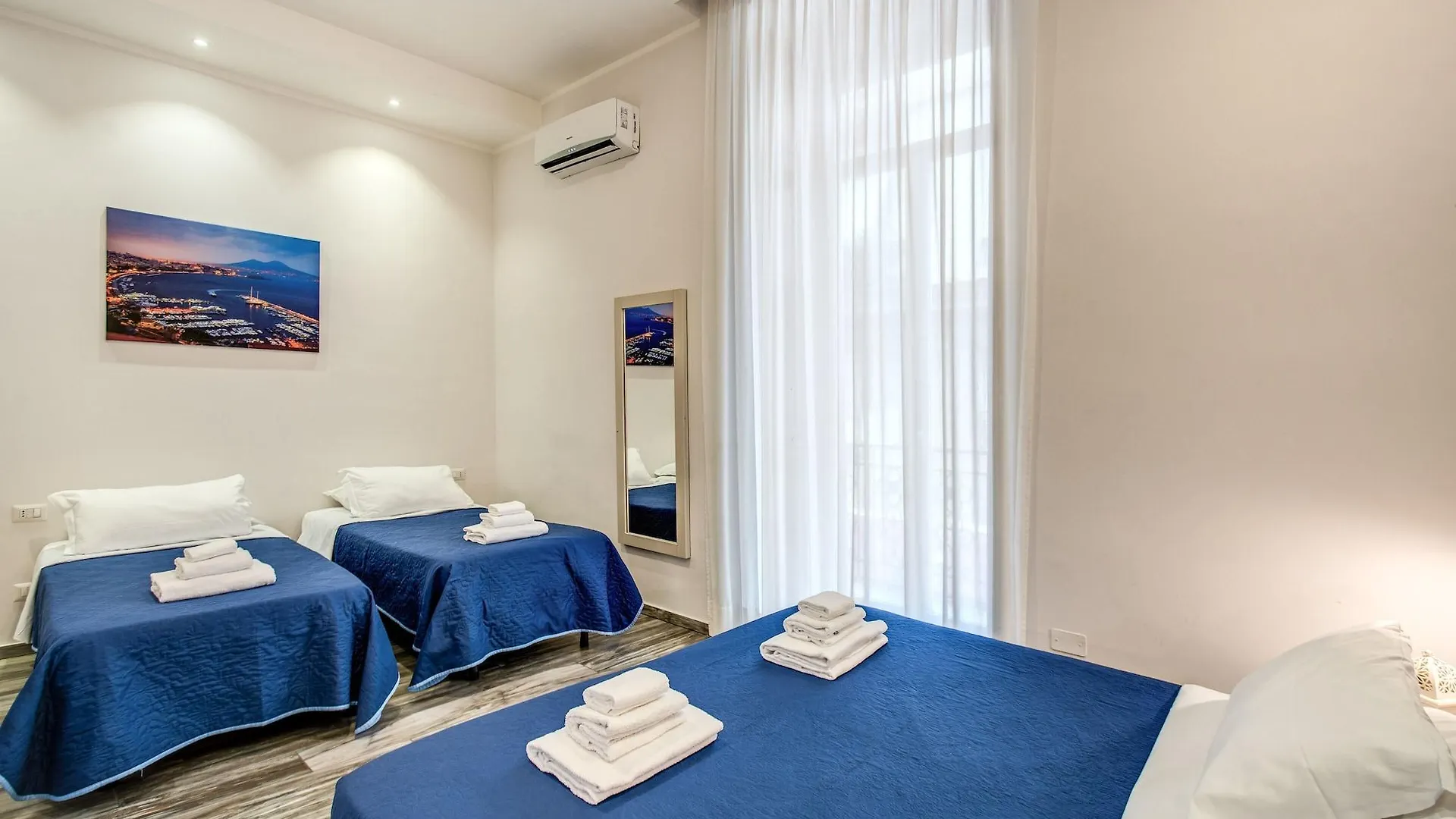 Napoli'S Gold Hotel Naples