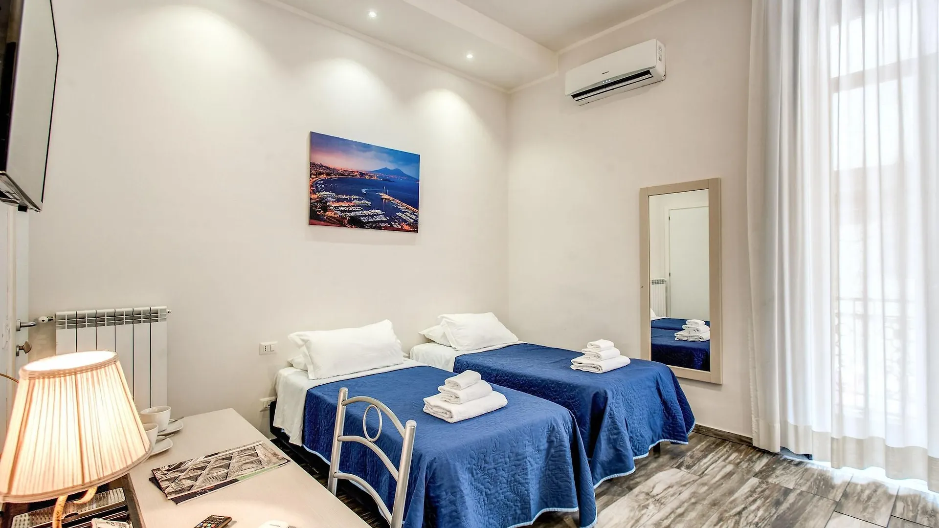 Napoli'S Gold Hotel 3*, Naples